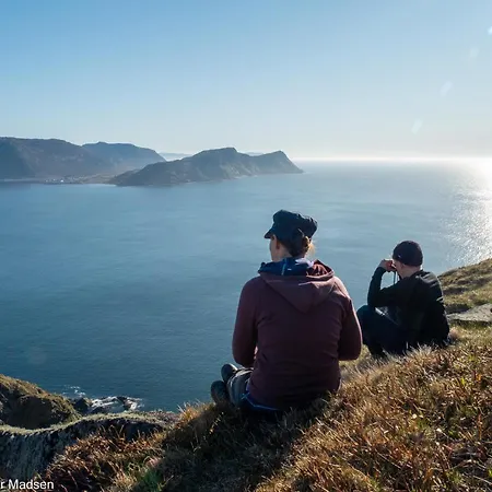 Miljosenter & Opplev 3* Runde