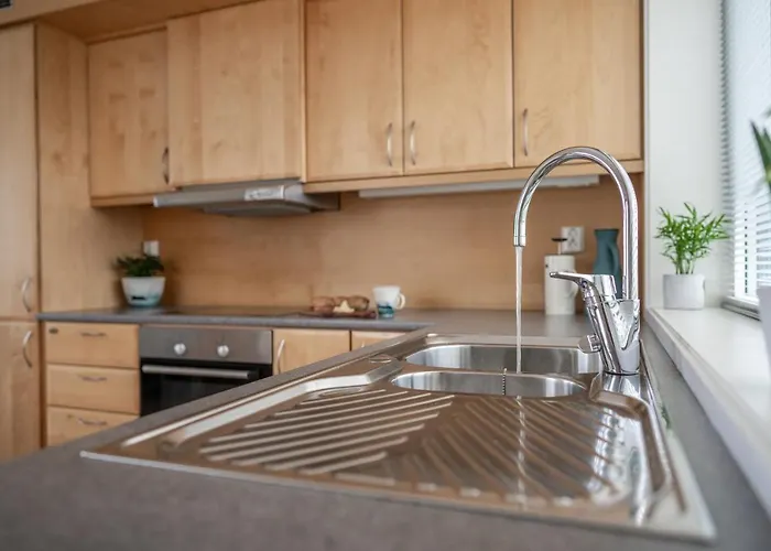 Miljosenter & Opplev 3* Runde